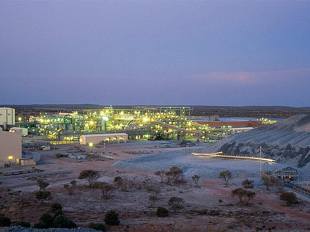 The lights of the nickel mine in Northern Goldfields and the production facilities are blinking at night.